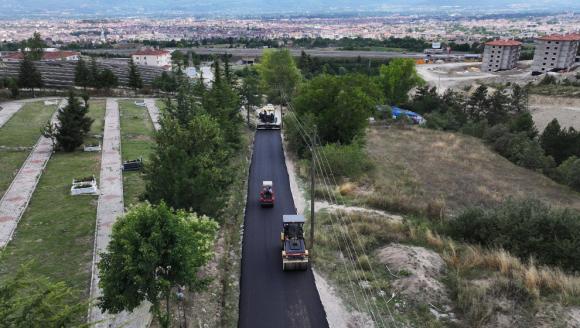 SICAK ASFALTLAMA ÇALIŞMASI SALIBEYLER VE TOKİ YOLUNDA